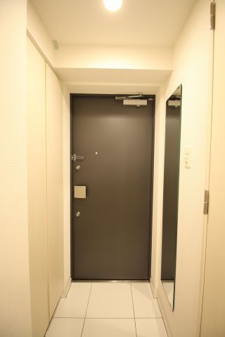 玄関　フュージョナル王子RICOTT　北区栄町3