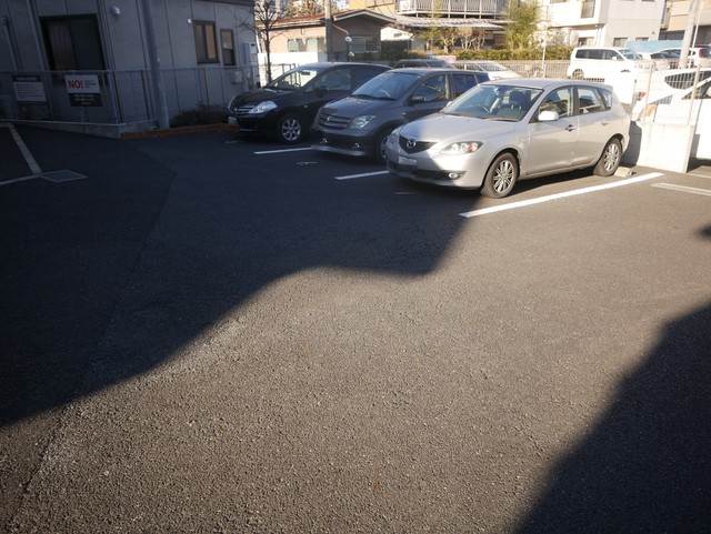 駐車場　★敷地内に駐車場がございます★