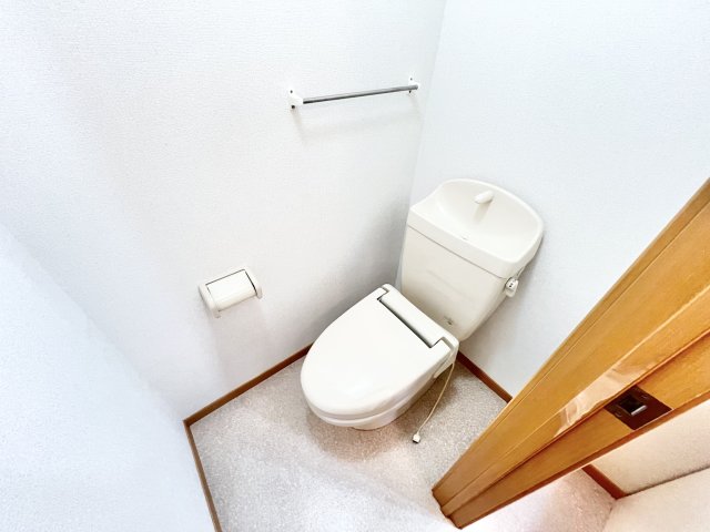 トイレ　※別部屋参考写真