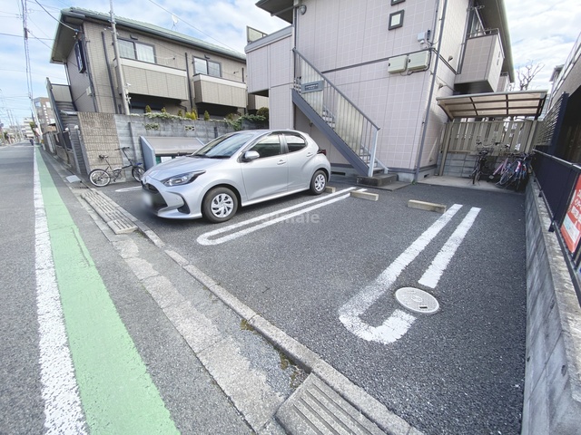 駐車場　敷地内駐車場！