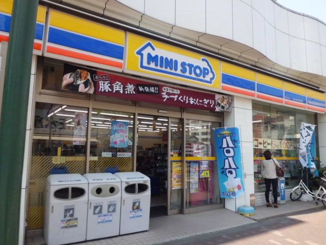 コンビニ　ミニストップ（コンビニ）まで440m