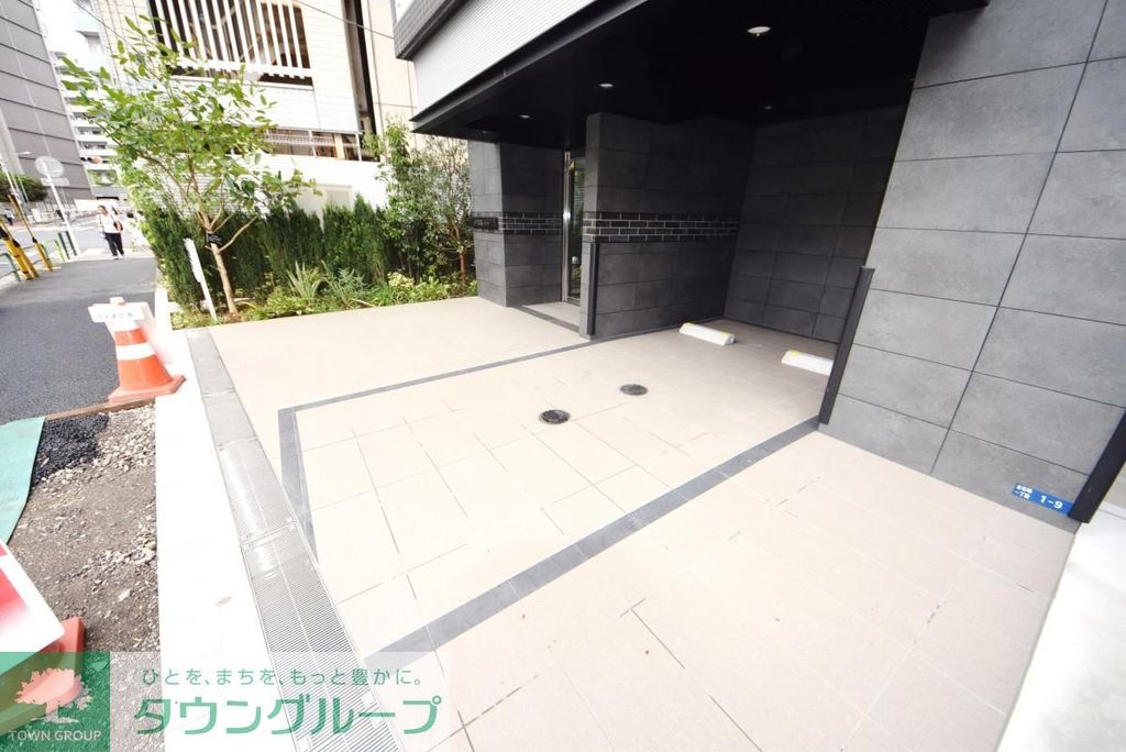 駐車場　エントランス