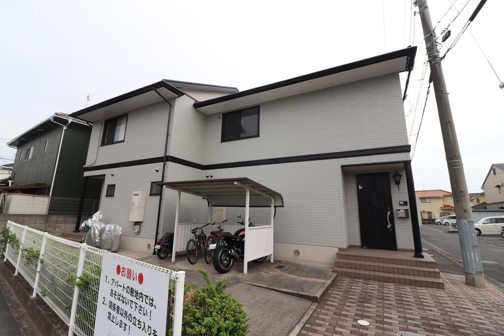 建物外観　東富井の3LDK物件♪