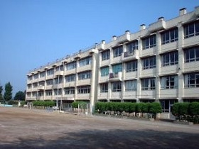 小学校　川越市立霞ケ関西小学校（小学校）まで663m