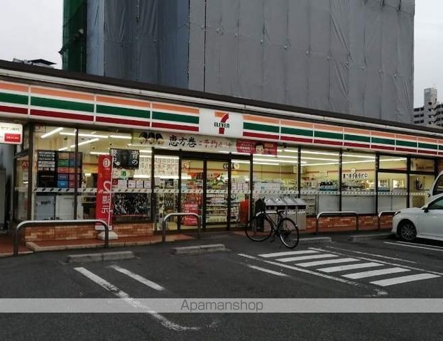 コンビニ　セブンイレブン（コンビニ）まで124m