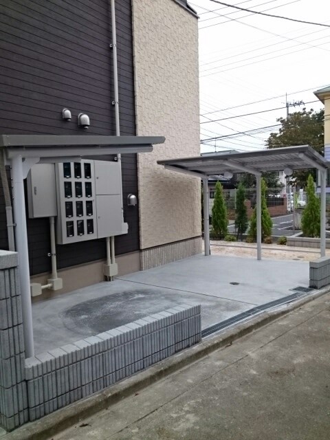 その他共有部分　屋根付きの駐輪場がございます。