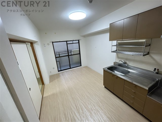 居室・リビング　床色が明るくて綺麗です♪