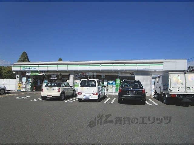 コンビニ　ファミリーマート伏見墨染店（コンビニ）まで600m