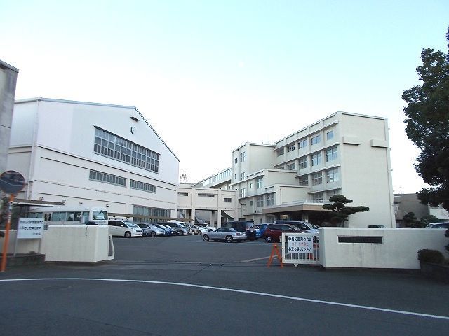 高校・高専　静岡西高校（高校・高専）まで600m