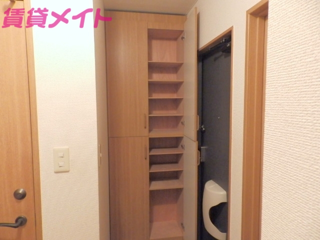 玄関　玄関トールタイプシューズボックス