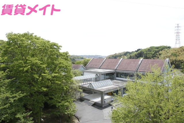 高校・高専　津田学園高等学校（高校・高専）まで1900m