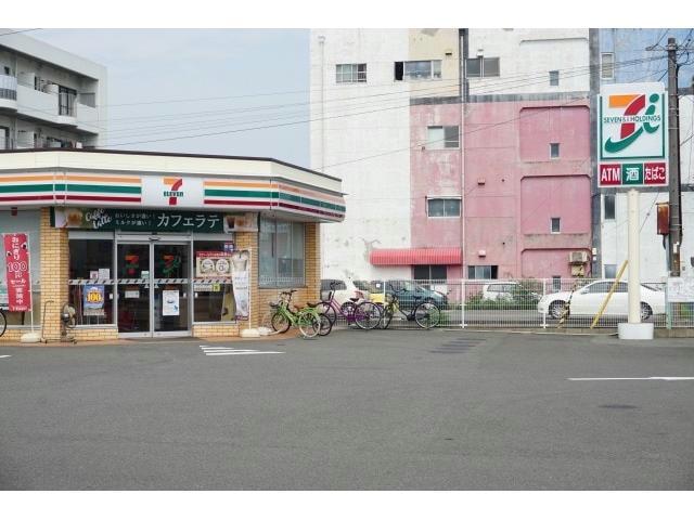 コンビニ　セブンイレブン徳島鮎喰町店（コンビニ）まで661m