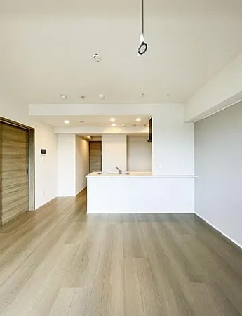 居室・リビング　こちらの居間で趣味の時間をお楽しみください
