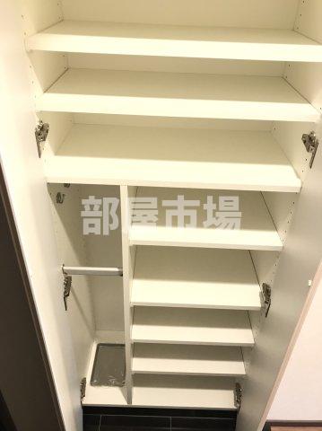 玄関　シューズボックス