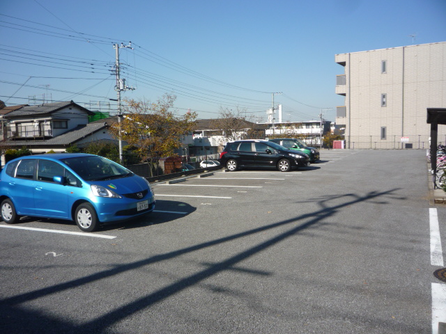 駐車場　ワイドスペース　敷地内駐車場付