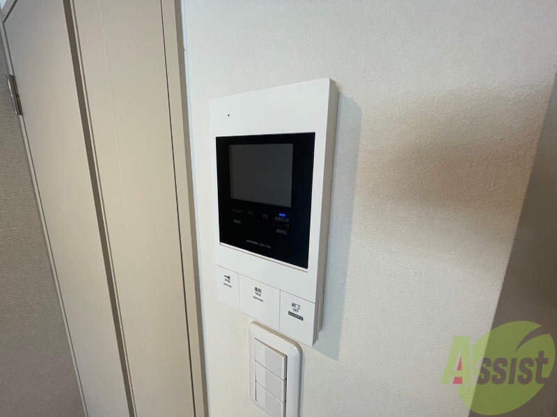 セキュリティ　ＴＶモニター付インターホンです。来客者の顔が見えるので安心！