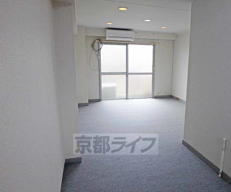 居室・リビング　奥行きあります～！