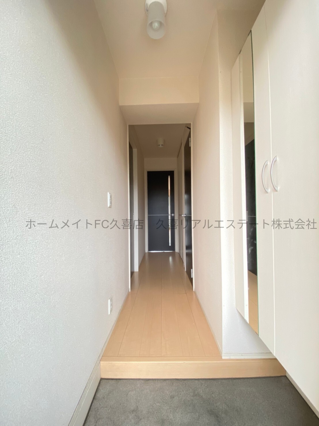 玄関　同建物別号室