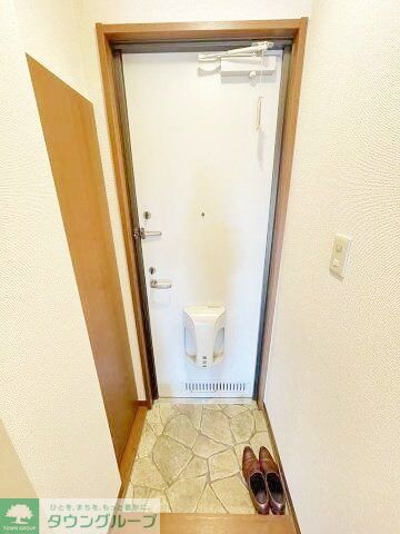 玄関　※別部屋参考写真