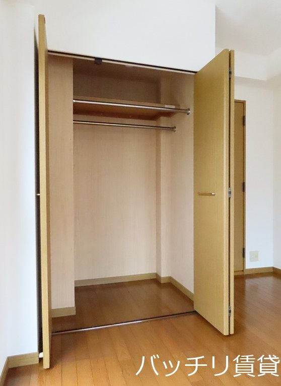 収納　＊画像は別部屋（角部屋）の為イメージ、現状を優先いたします