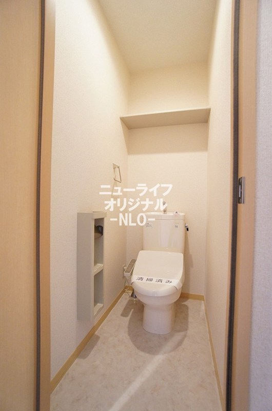 トイレ　トイレには快適な温水洗浄便座付