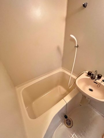 バス・シャワールーム　別号室の画像です。ご参考下さい