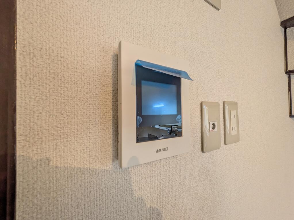 セキュリティ　TVモニター付きインターホン