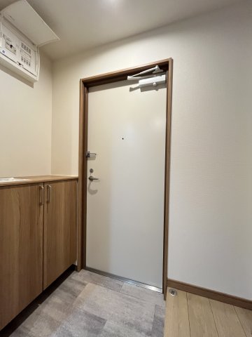 玄関　※他号室の写真です。