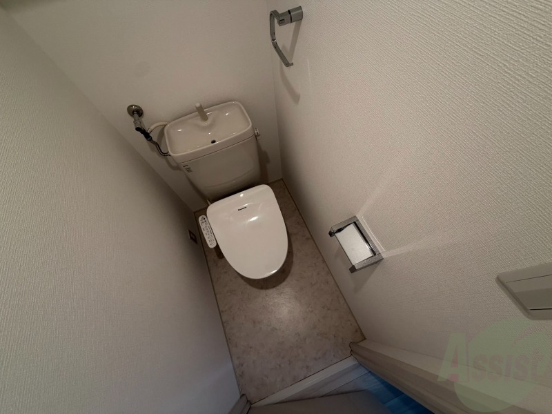 トイレ　こちらはトイレです。清潔感があり、安心して使用できます。