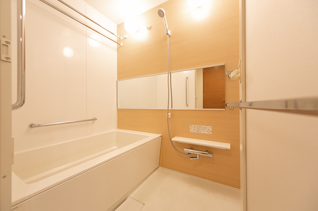 バス・シャワールーム　※写真は同タイプ住戸です。