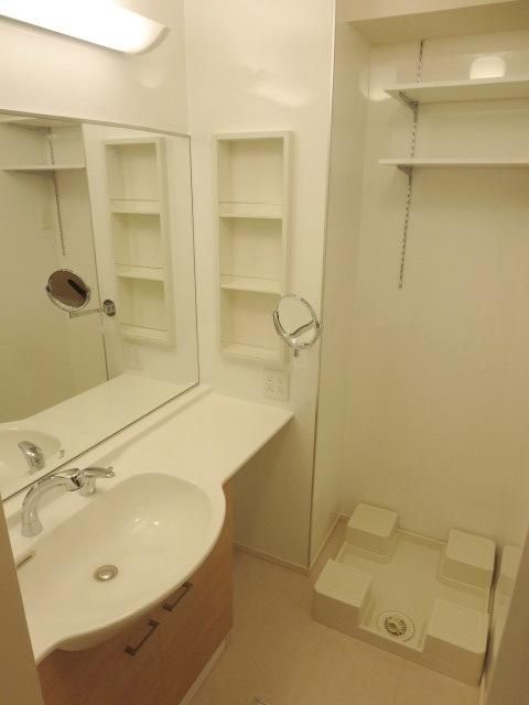 洗面設備　★お～きな鏡ですね～★
