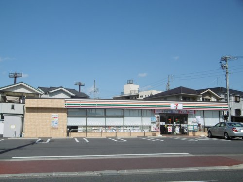 コンビニ　セブンイレブン岐南町伏屋８丁目店（コンビニ）まで1173m