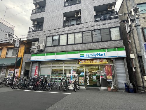 コンビニ　ファミリーマート　梅香三丁目店（コンビニ）まで369m