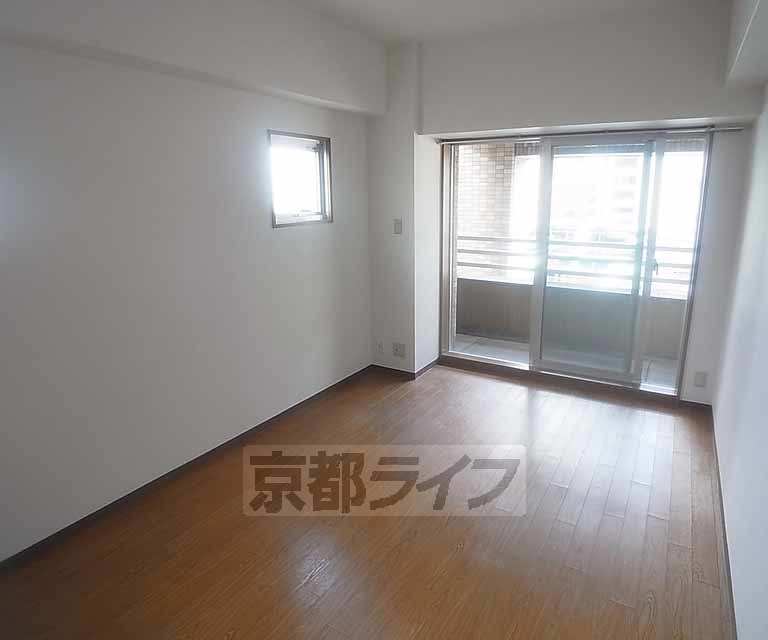 居室・リビング　広々としたお部屋です。