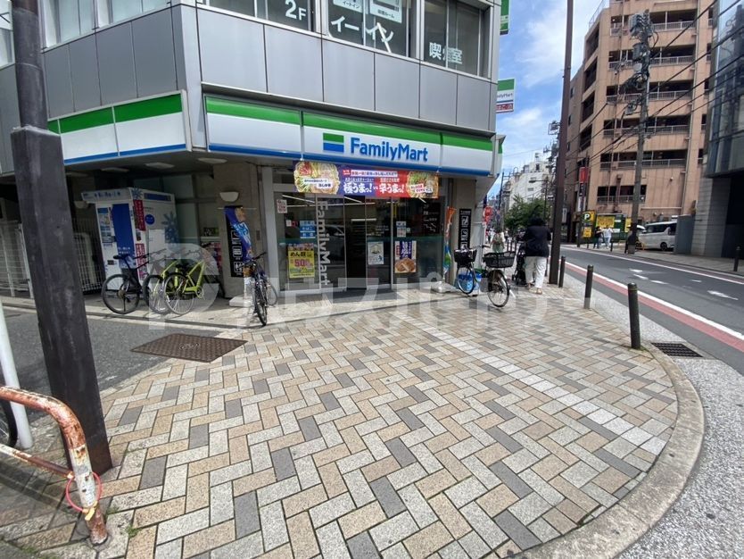 コンビニ　ファミリーマート南池袋二丁目店（コンビニ）まで130m