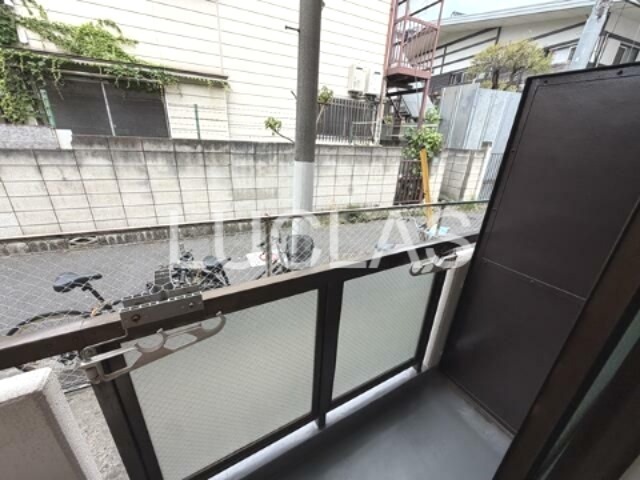 バルコニー　バルコニー付で洗濯物も安心♪