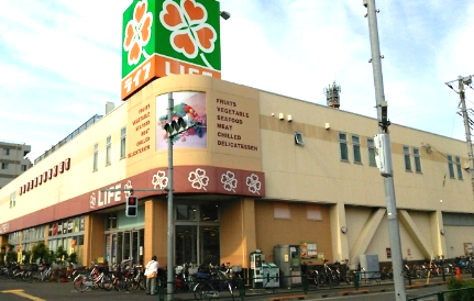 スーパー　ライフ　六町駅前店（スーパー）まで540m