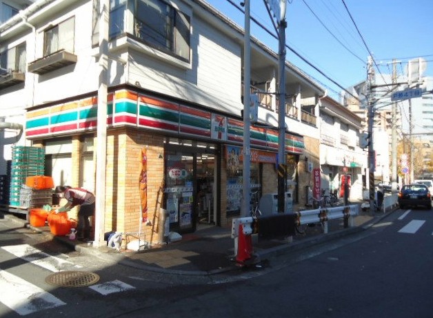コンビニ　セブンイレブン横浜戸部店（コンビニ）まで59m