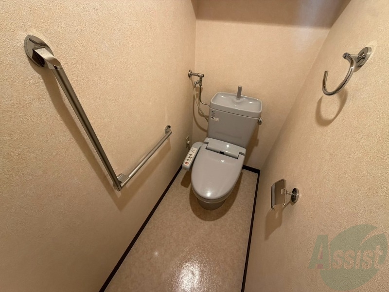 トイレ　こちらはトイレです。清潔感があり、安心して使用できます。