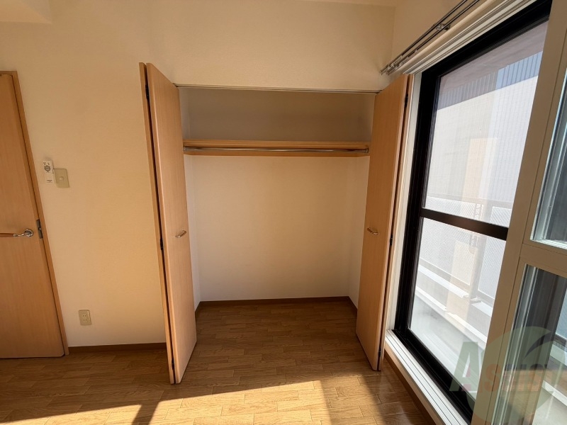 収納　寝室の収納です。部屋がすっきり片付きます。