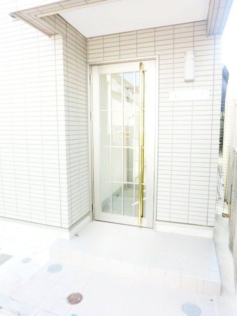 エントランス　お部屋探しはタウンハウジングへ♪