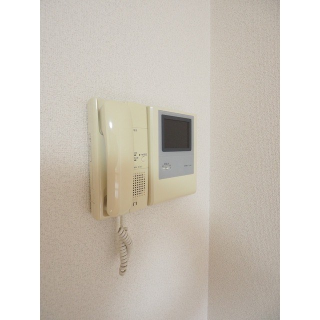 セキュリティ　来客確認ができるモニター付きインターホン♪