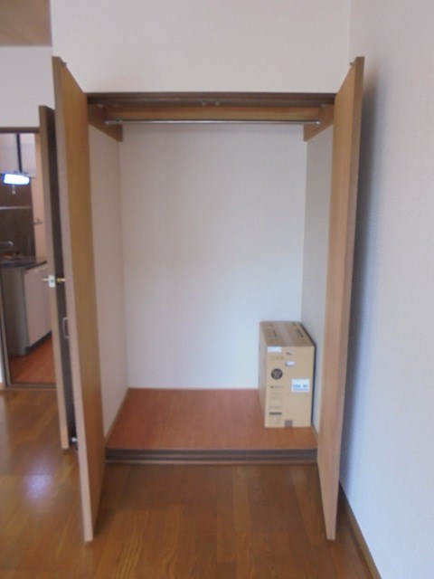 収納　写真は207号室です（参考）