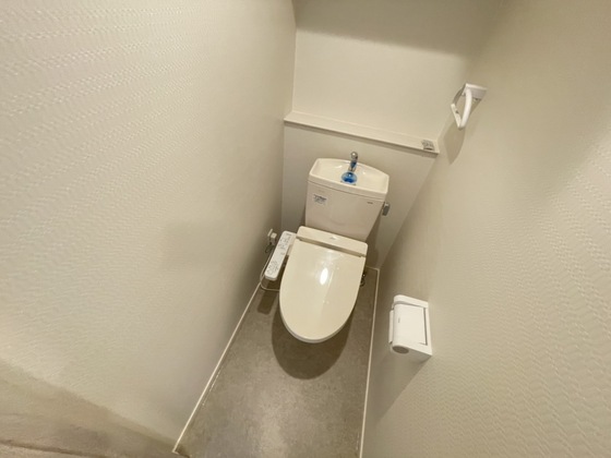 トイレ　※別部屋の写真です