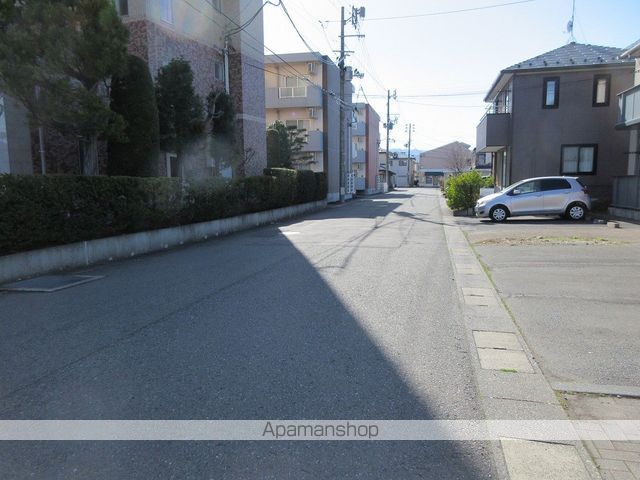 その他　周辺道路（その他）まで0m