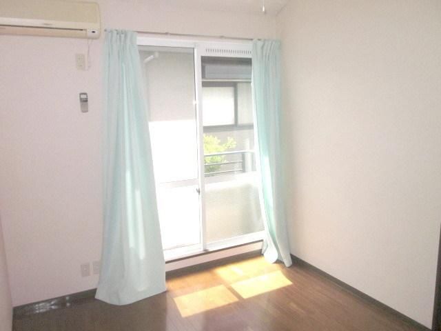 居室・リビング　★★日の入る明るいお部屋★★