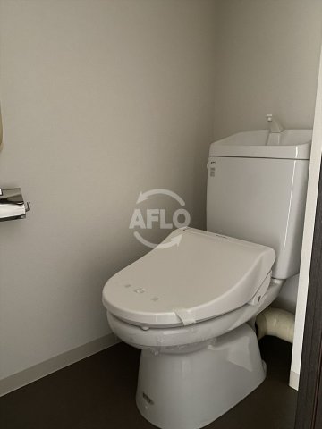 地下鉄千日前線 鶴橋駅 徒歩8分 15階建 築20年のトイレ写真