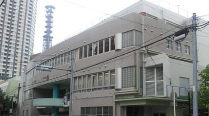 小学校　新宿区立牛込仲之小学校（小学校）まで431m