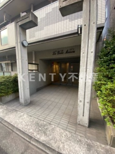 エントランス　建物の内部です
