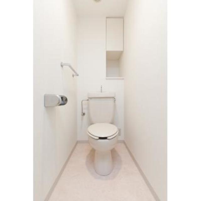 トイレ　※写真は同タイプ住戸です。